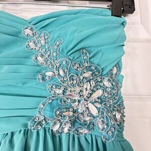 B. Darlin Juniors Size 5/6 Ruffled Turquoise Rhinestone Sleeveless Cocktail
